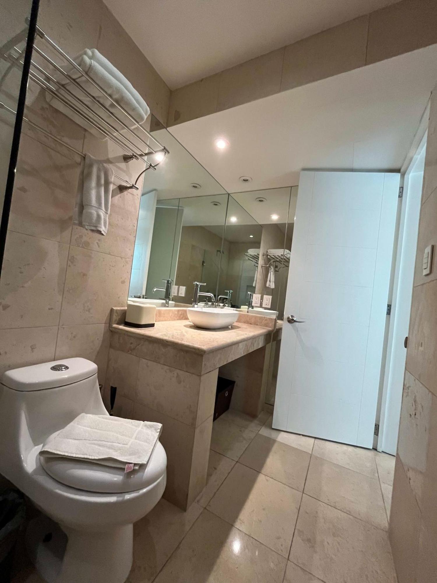Arquimedes Art 105 I Spacious 1br In Polanco Apartment Mexico City